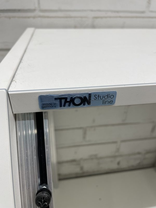 Thon Studio Rekki pöytä