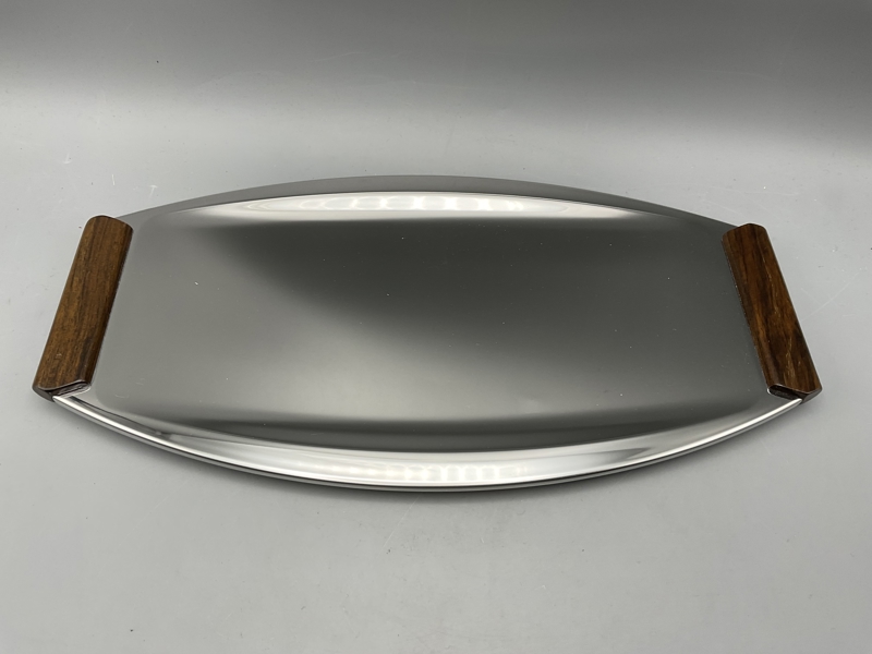 Kultakeskus Tapio Wirkkala terästarjotin