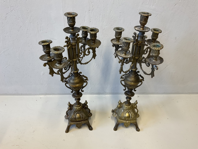 Messinkinen kynttelikkö 2kpl