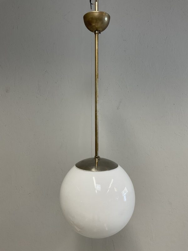 Katto valaisin pallovalaisin