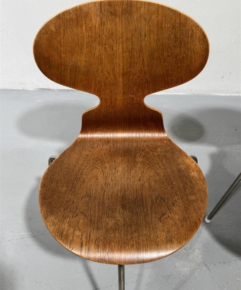 Fritz Hansen Muurahainen tuoli tiikki (4 kpl)