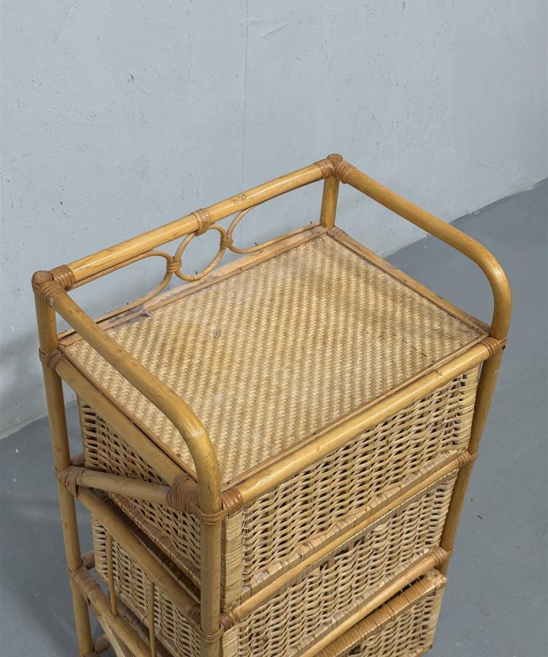 Rottinkinen säilytys lipasto