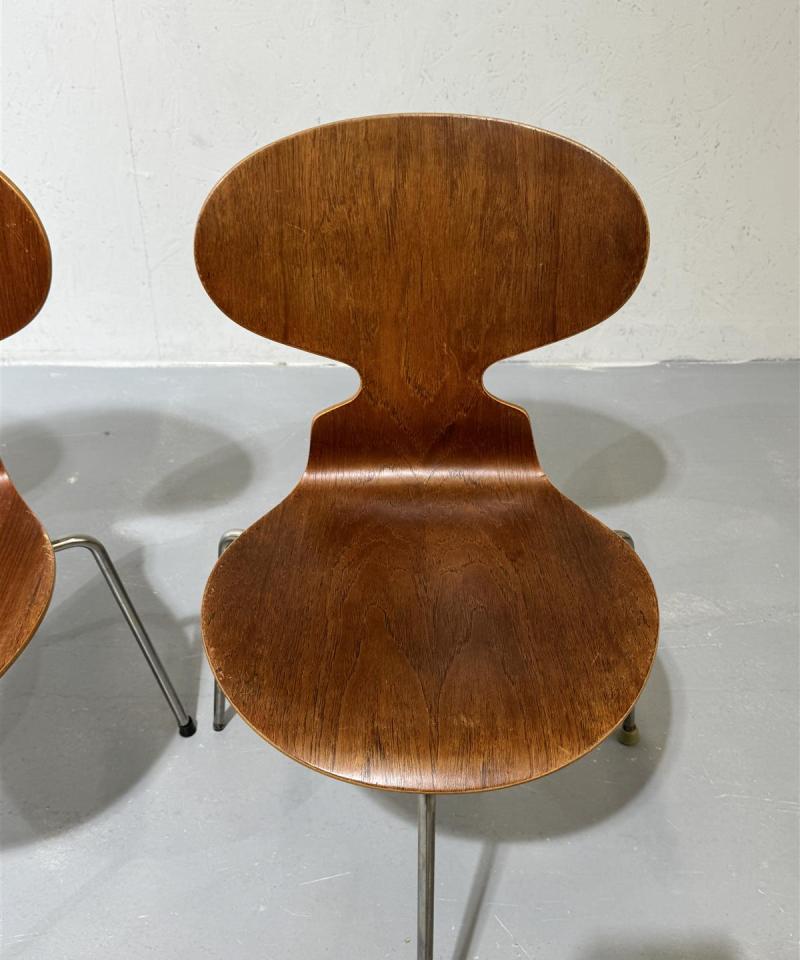 Fritz Hansen Muurahainen tuoli tiikki (4 kpl)