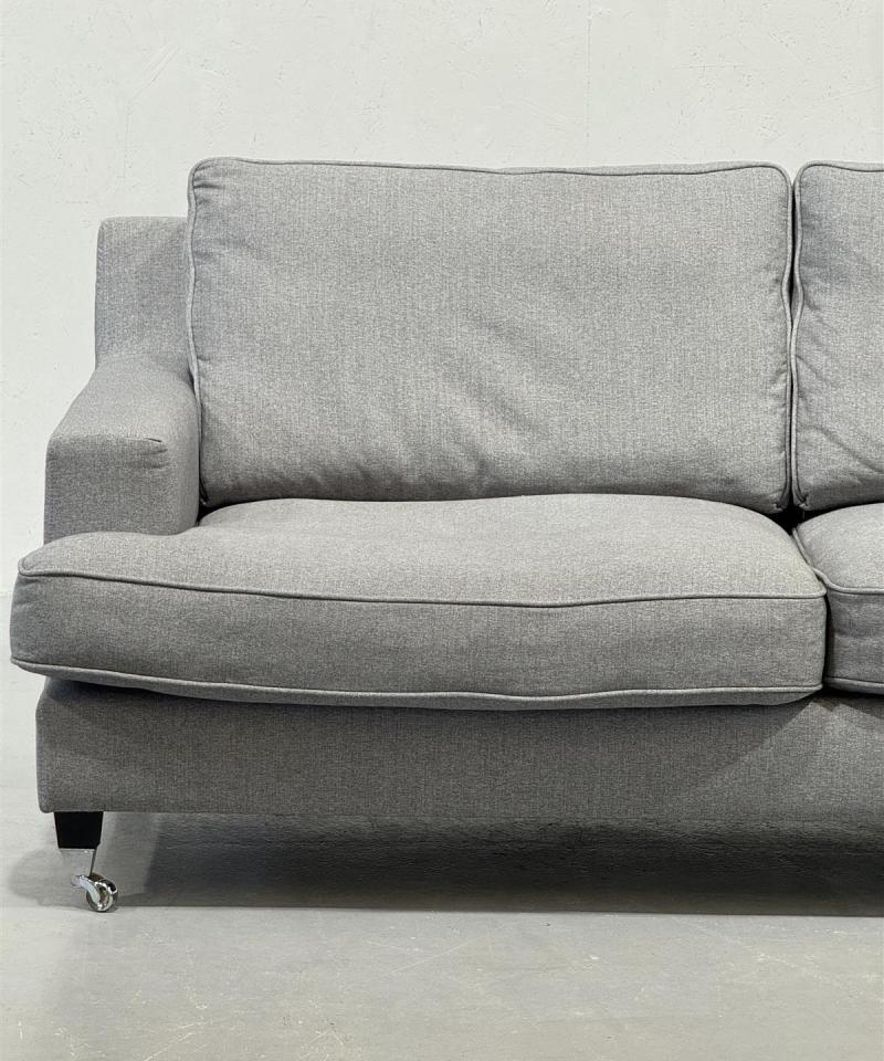 Howard tyylin 2,5-istuttava sohva