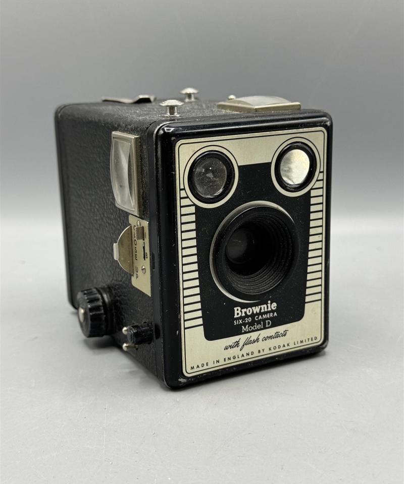 Kodak Brownie Six-20 vintage kamera Model D