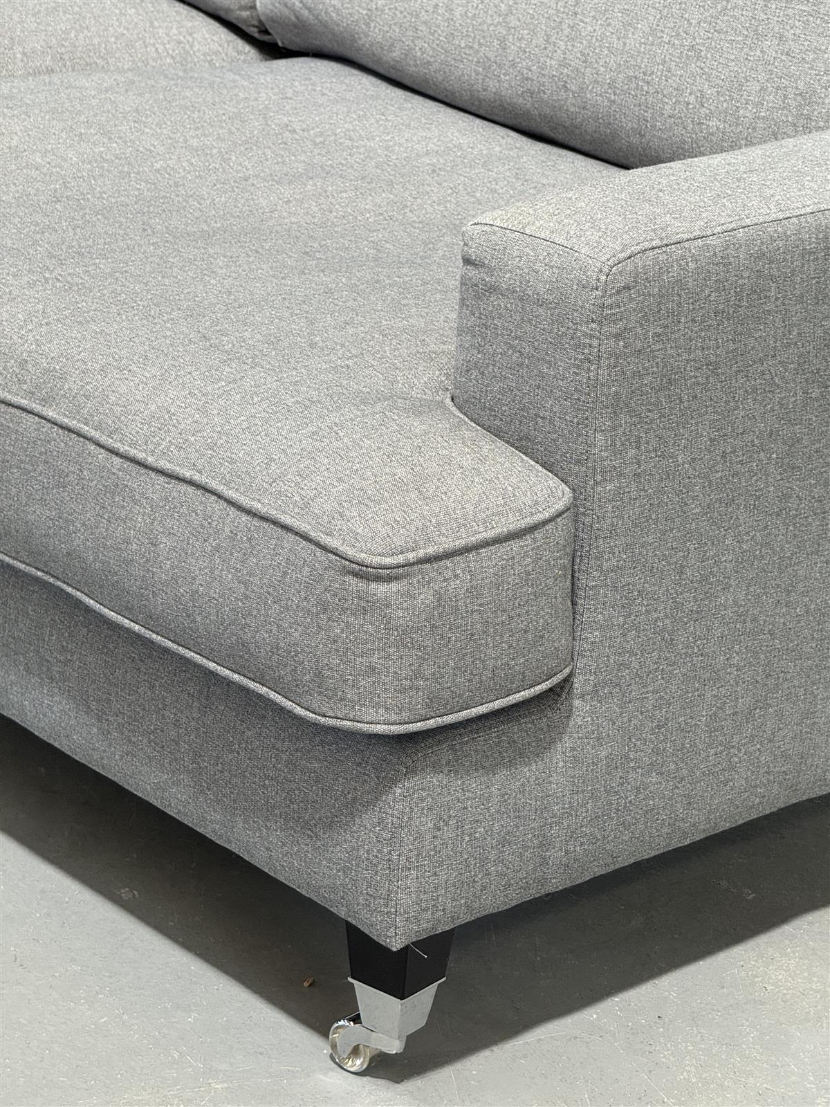 Howard tyylin 2,5-istuttava sohva