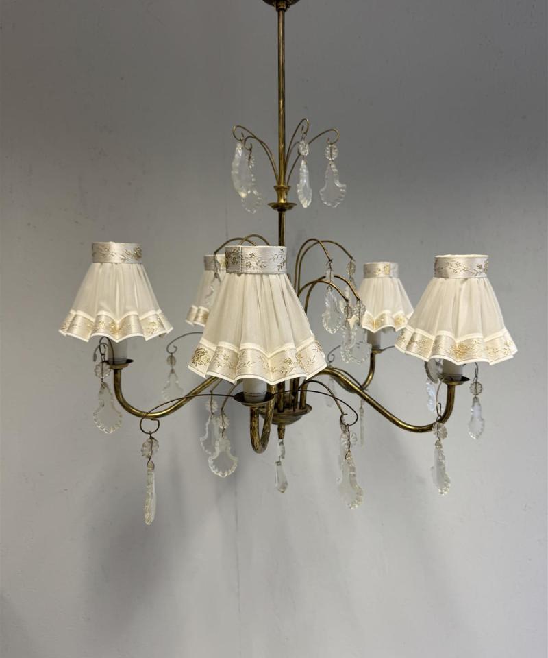 Vintage kristallikruunu messinki