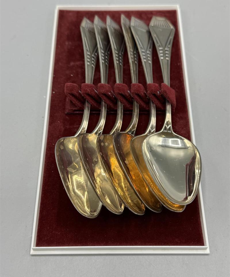 Kultasepät Suomi hopea jälkiruokalusikat (6 kpl)
