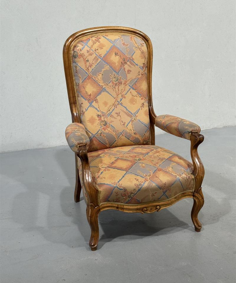 Rokokoo nojatuoli vaalea runko