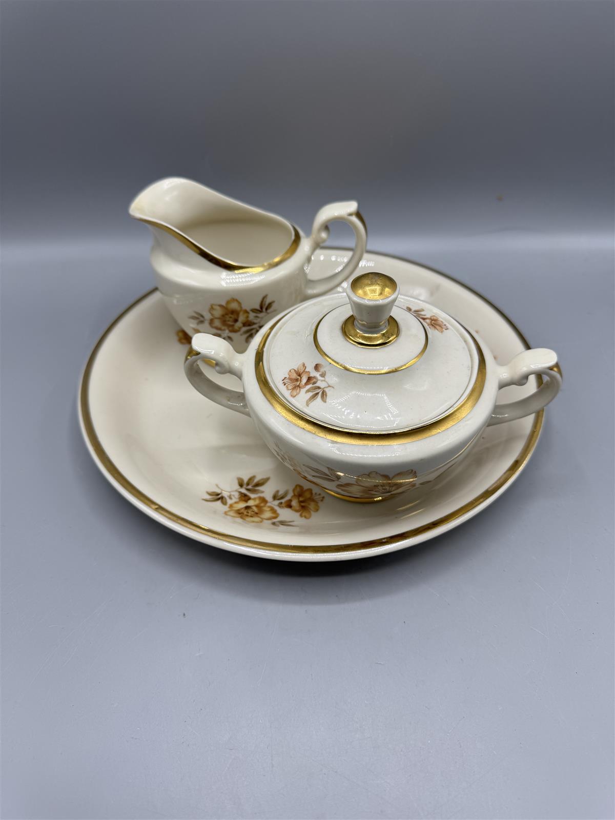 Arabia Myrna kahviastiasto, 27 osaa Olga Osol