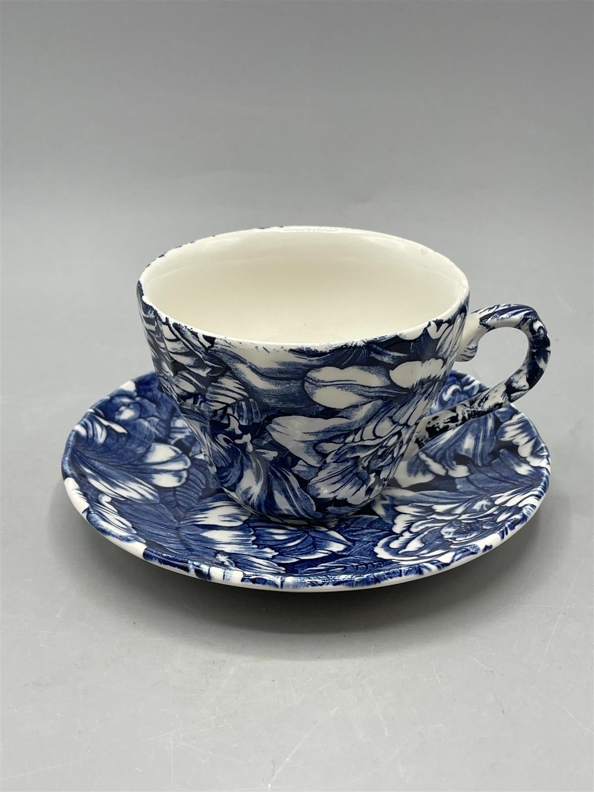 Churchill teekupit ja lautaset 4kpl