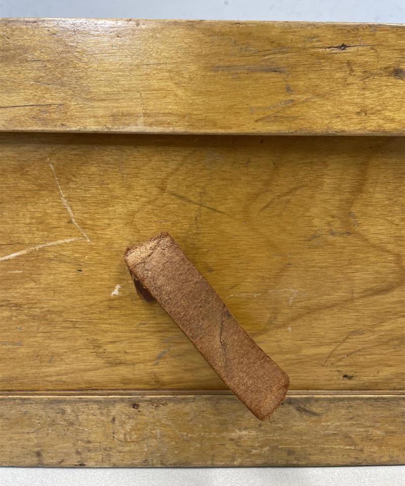 Vanha matkalaukku puinen