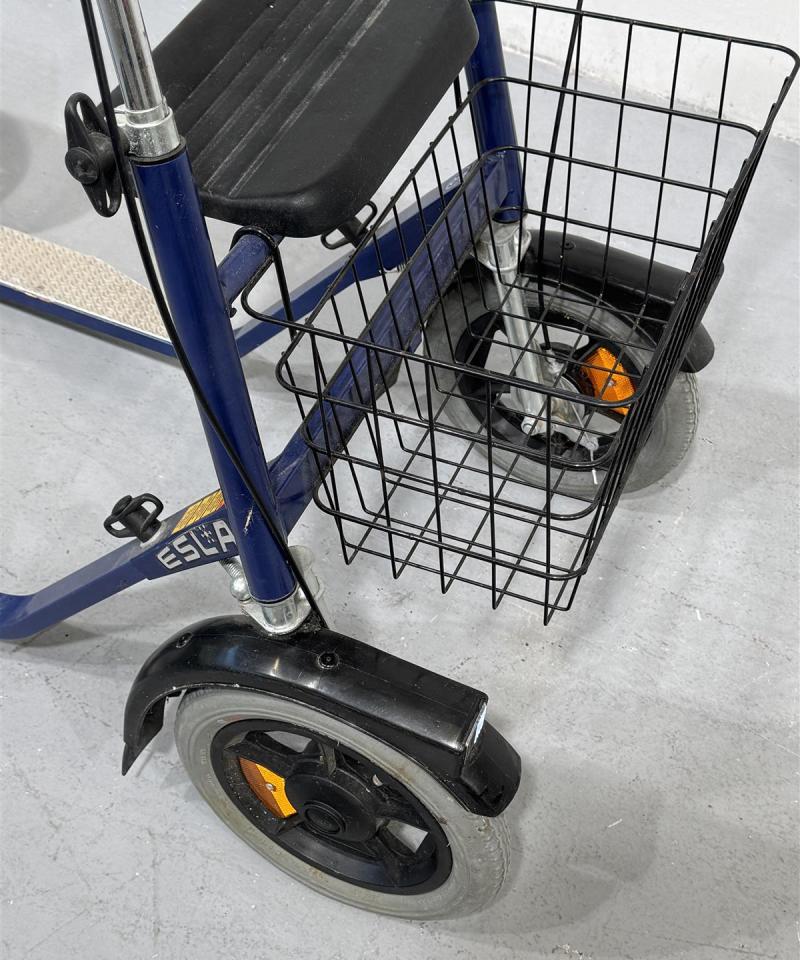 Esla potkupyörä sininen