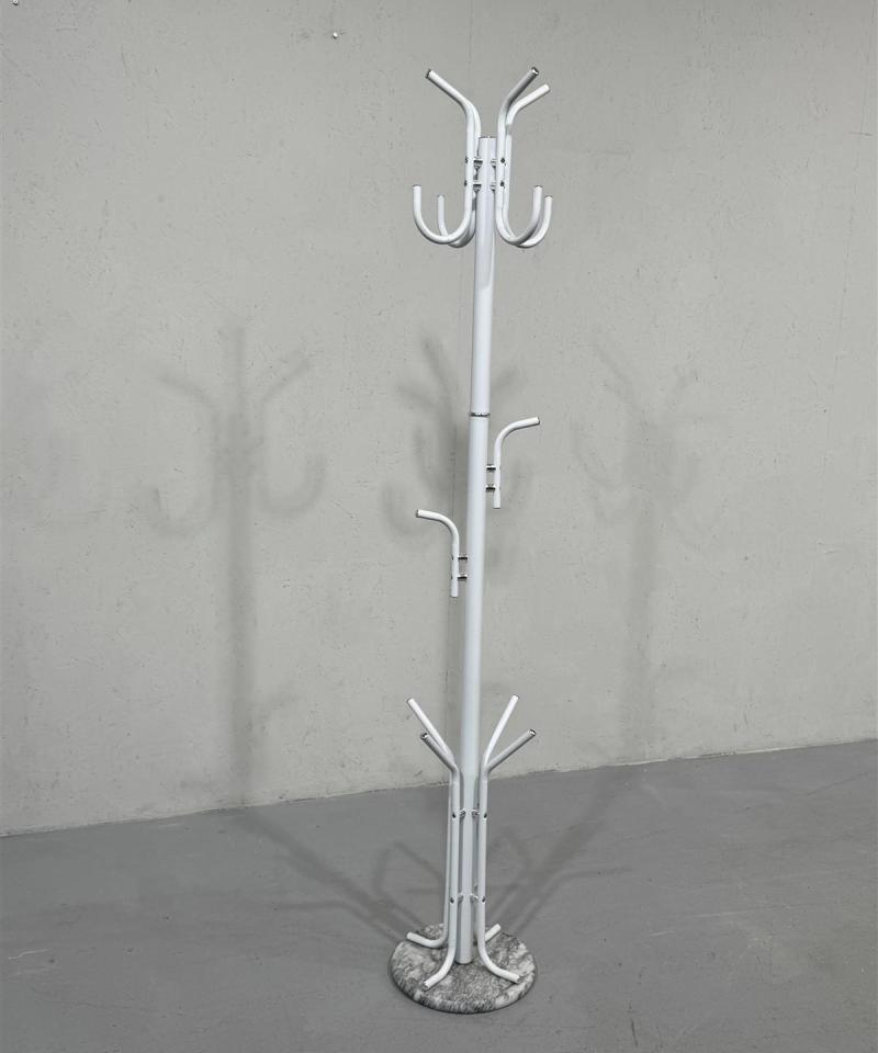 Vaatenaulakko marmorijalka