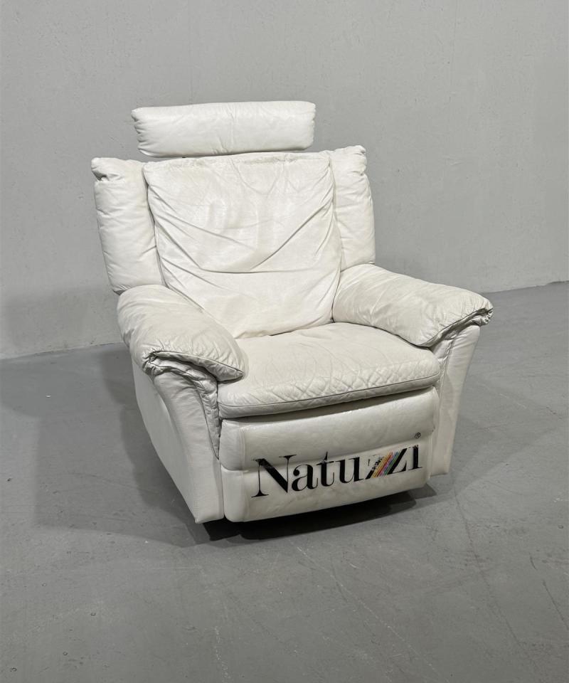 Natuzzi recliner nojatuoli keinuva ja pyörivä valkoinen