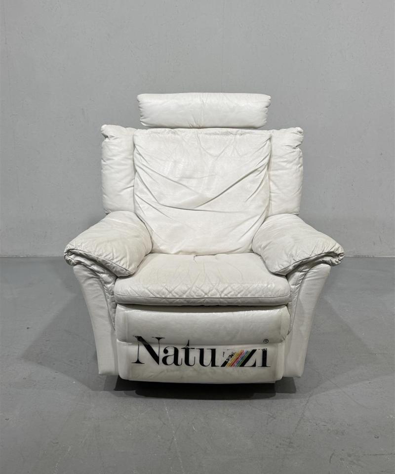 Natuzzi recliner nojatuoli keinuva ja pyörivä valkoinen