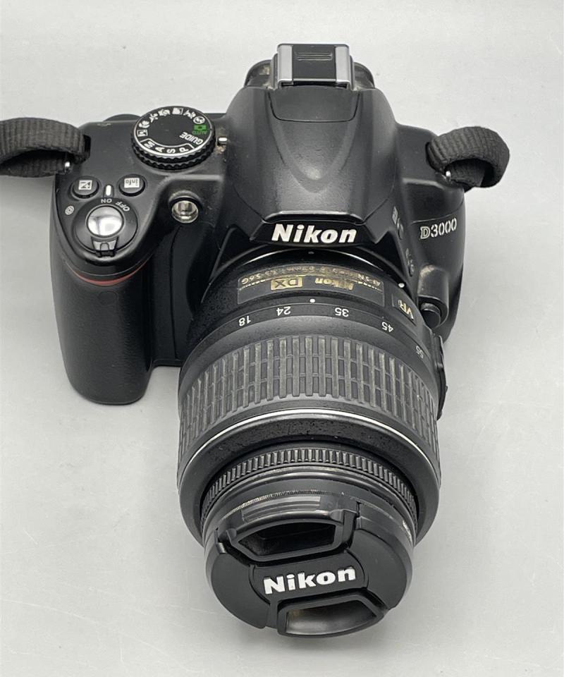 Nikon D3000 järjestelmäkamera