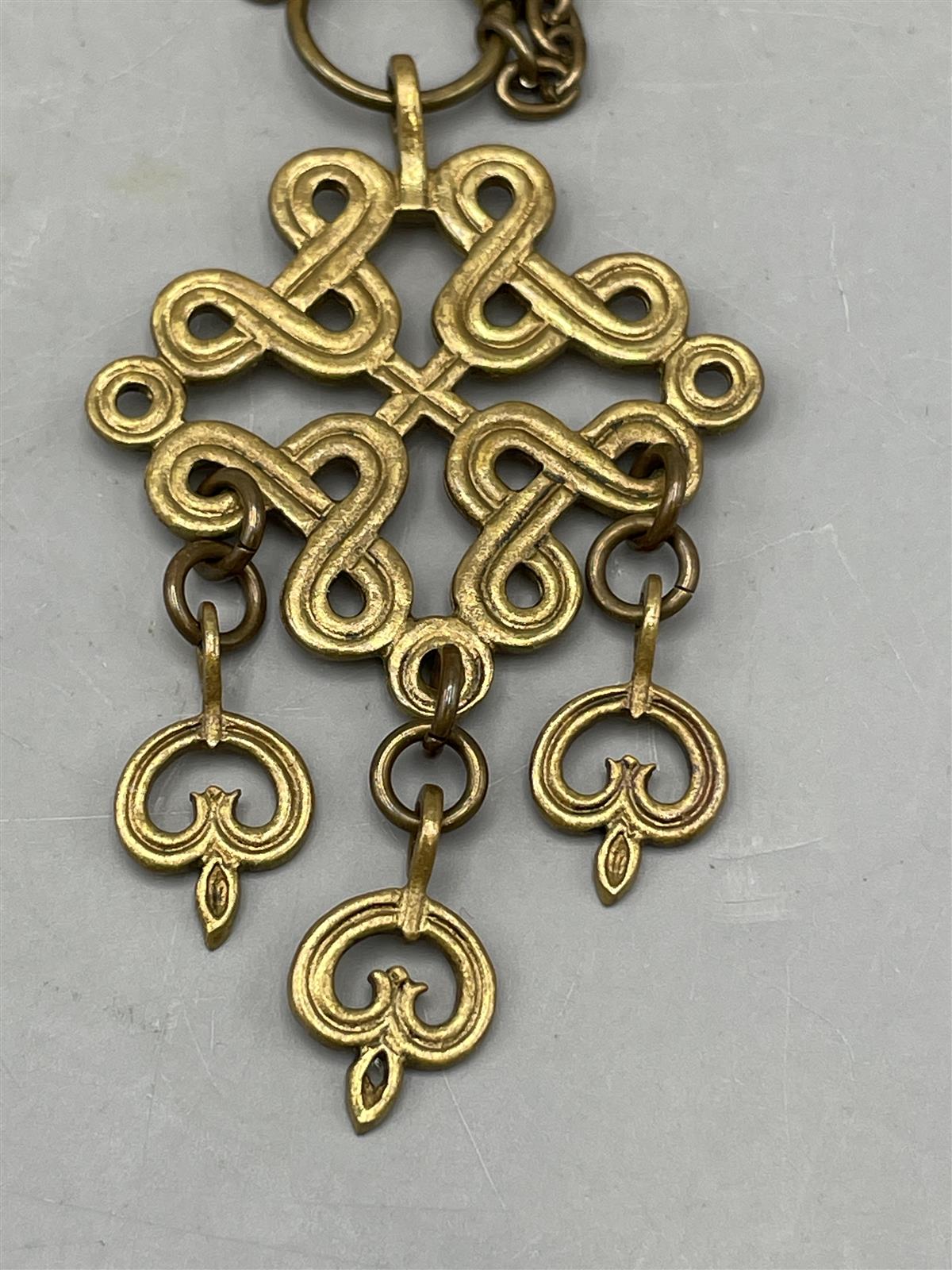 Kalevala Koru ”Karjalainen nauhapunos” pronssi