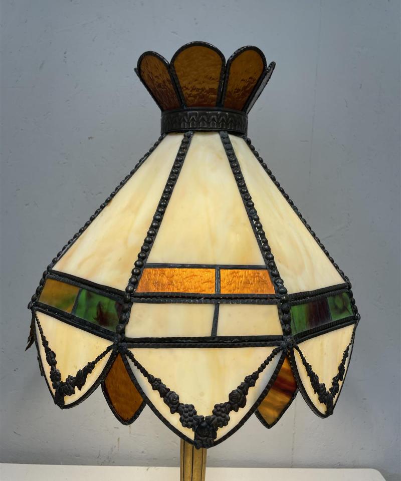 Vintage Tiffany-tyylinen pöytävalaisin