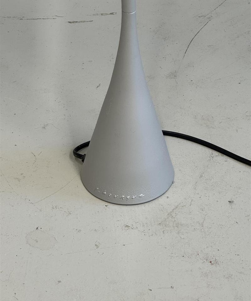 Pascal Mourgue Design Cinna pöytälamppu