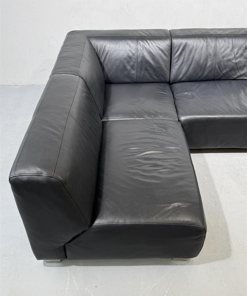 Finsoffat avokulmasohva, musta nahka