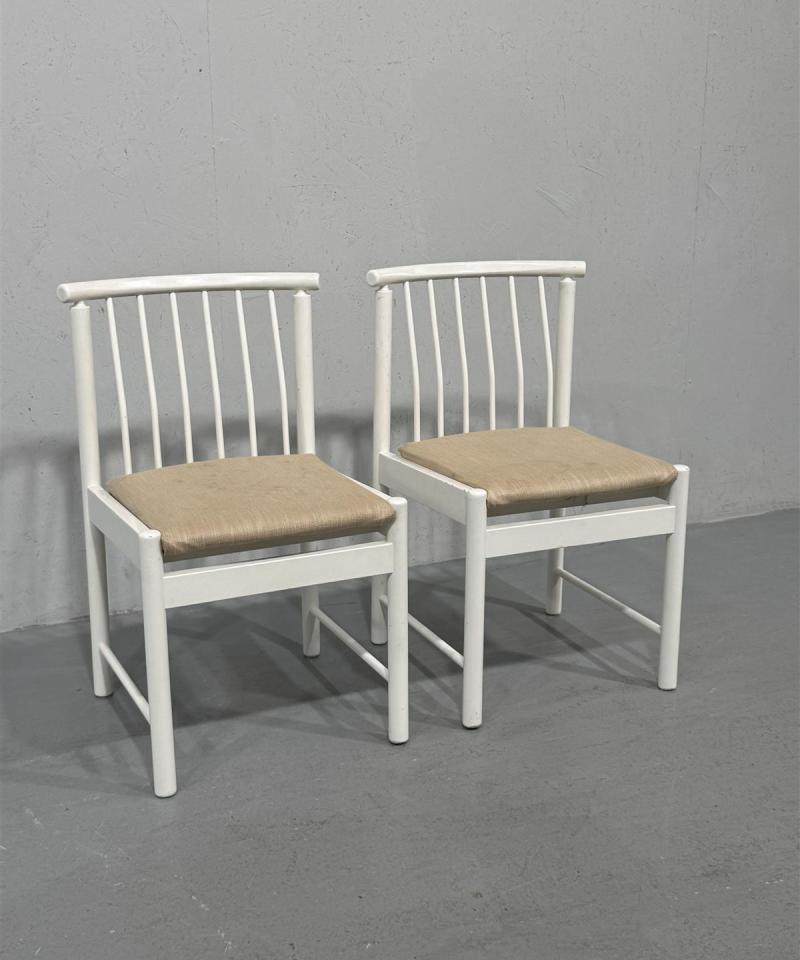 Retro tuolit, valkoiset (2 kpl)