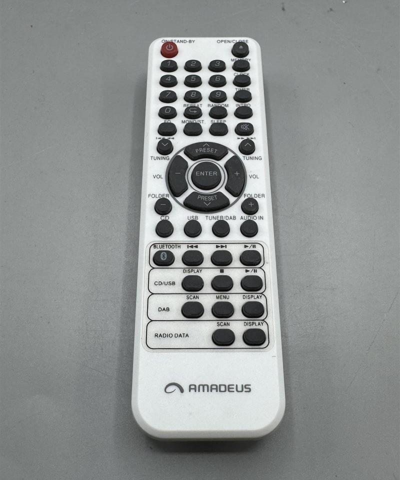 Amadeus Cavato CD Micro radio soitin