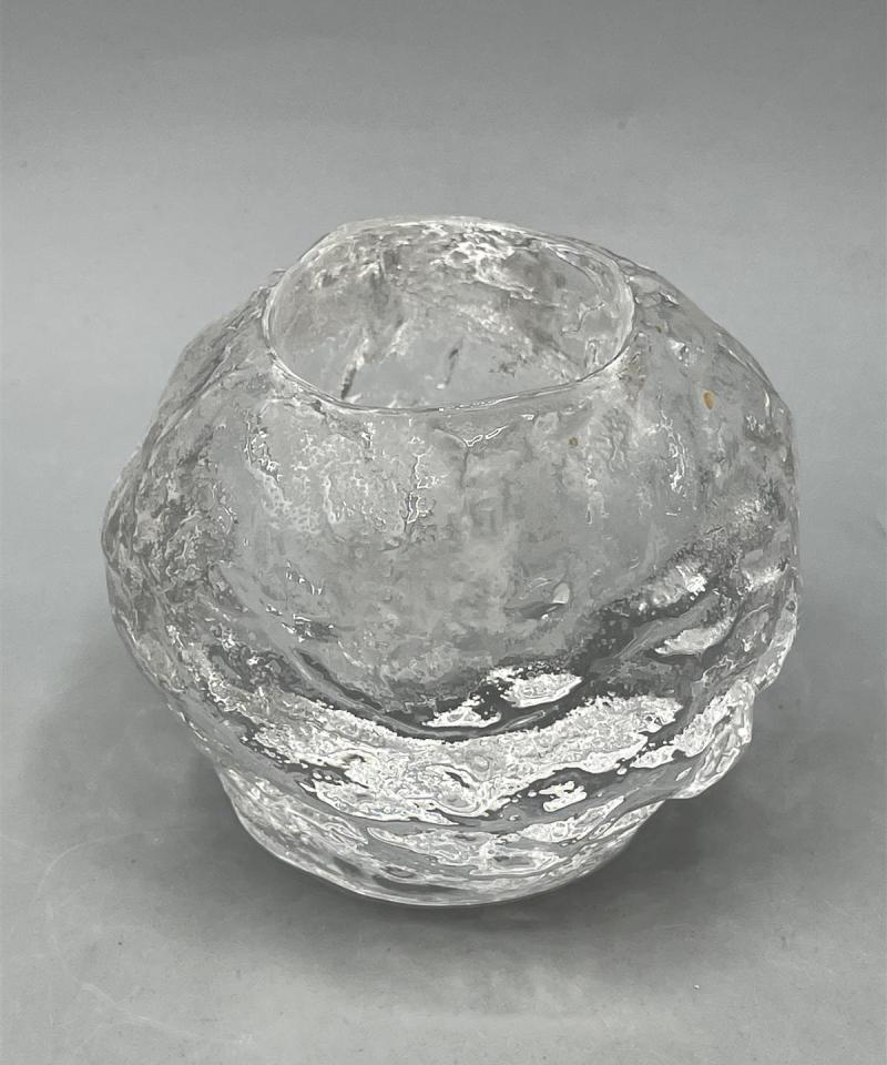 Kosta Boda ”Lumipallo” kynttilälyhty, Ann Wolff