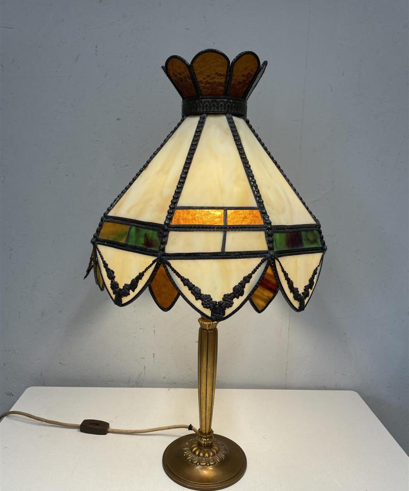 Vintage Tiffany-tyylinen pöytävalaisin