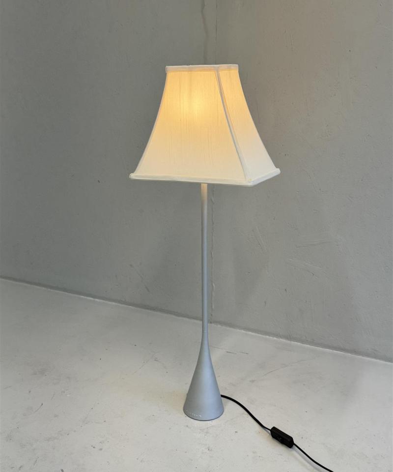 Pascal Mourgue Design Cinna pöytälamppu