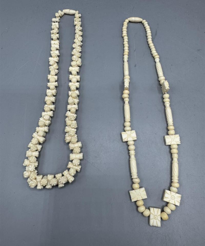 Luukaiverretut kaulakorut (2 kpl)