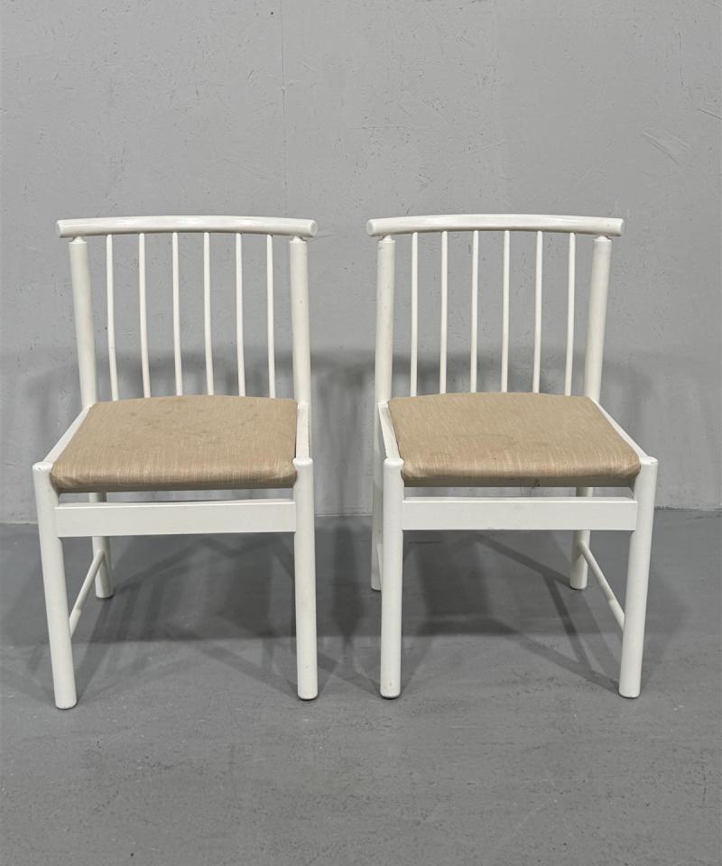 Retro tuolit, valkoiset (2 kpl)