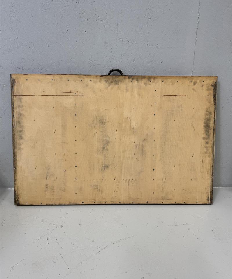 Kasti puulokerikko seinälle