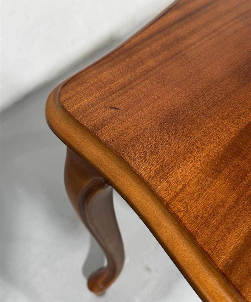 Rokokoo sohvapöytä