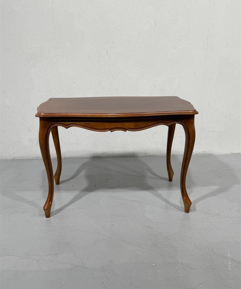 Rokokoo sohvapöytä