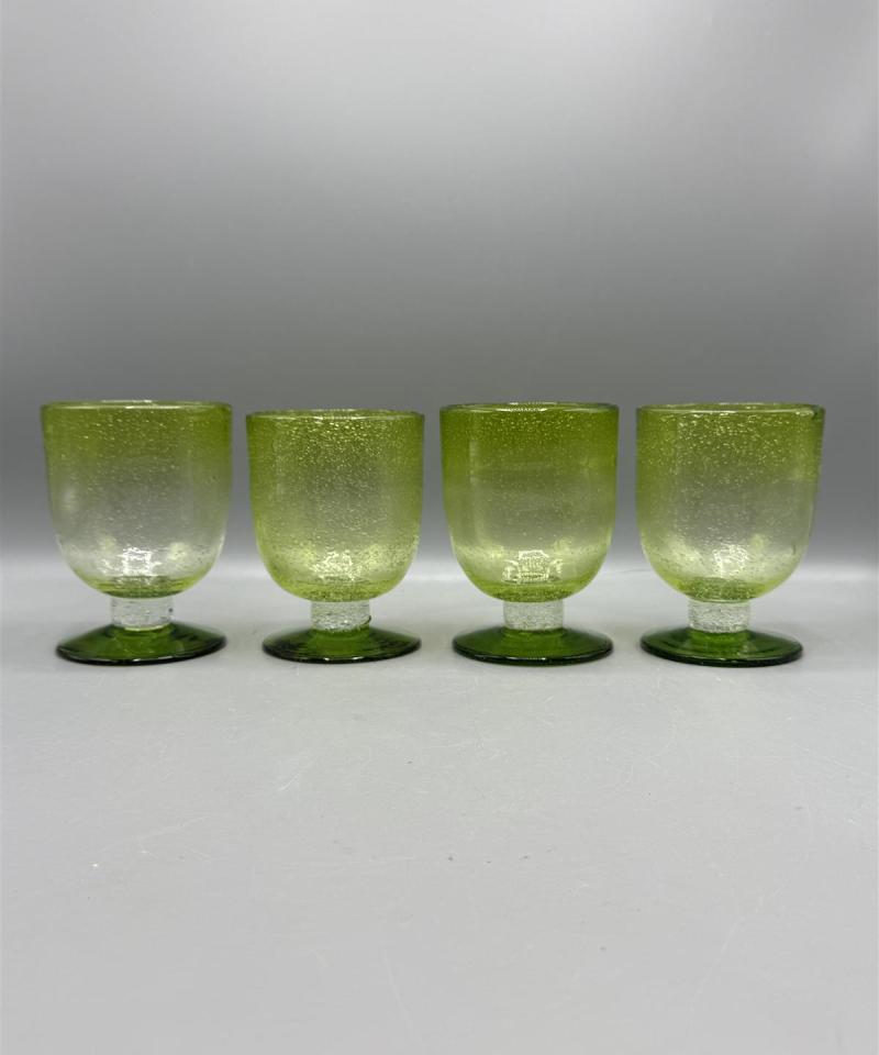 Vihreät puhalletut pikarit (4 kpl)