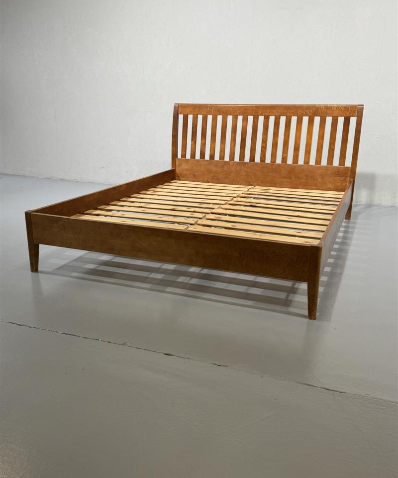 Sängyn runko puu 160x200