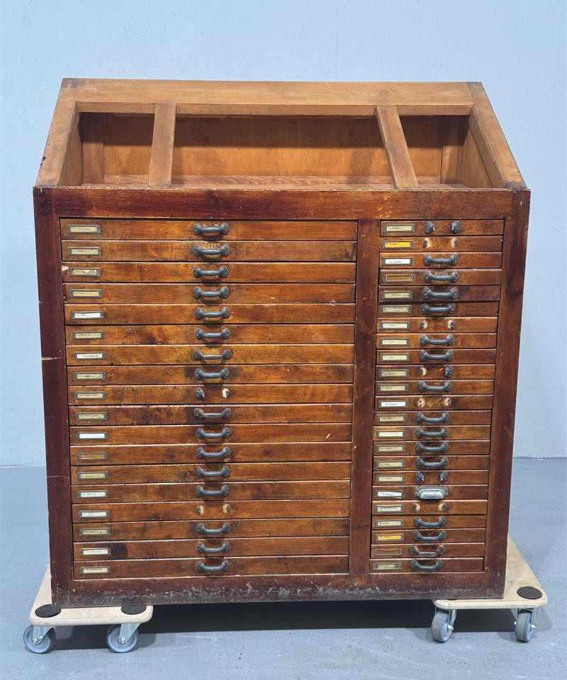 Vintage kirjasinlaatikosto