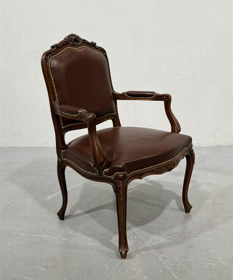 Rokokoo nojatuoli nahkaverhoilu