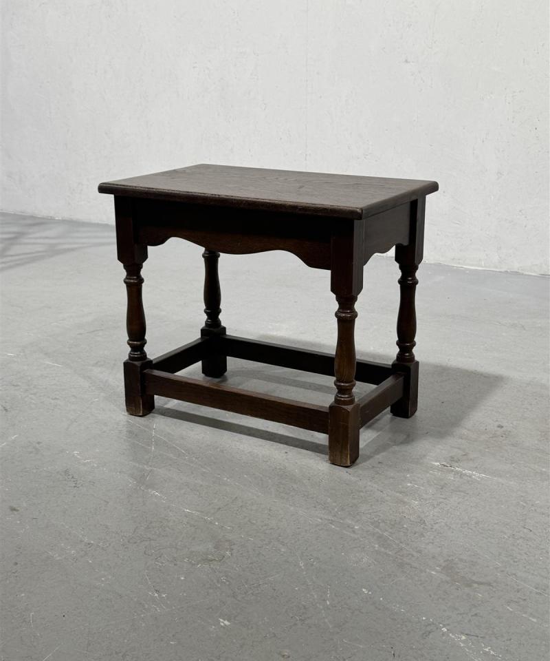 Puinen sivupöytä 55x38