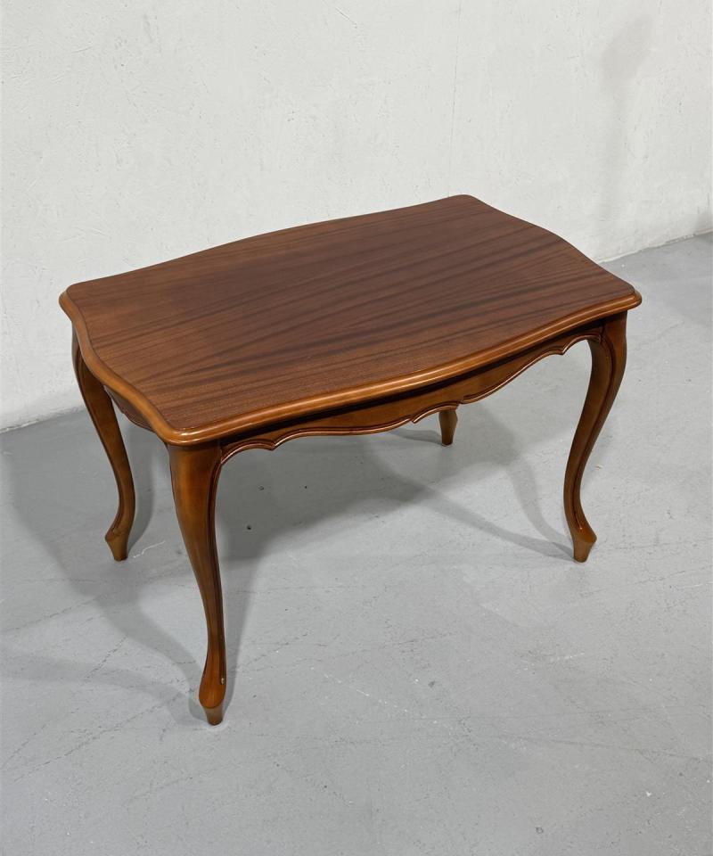 Rokokoo sohvapöytä