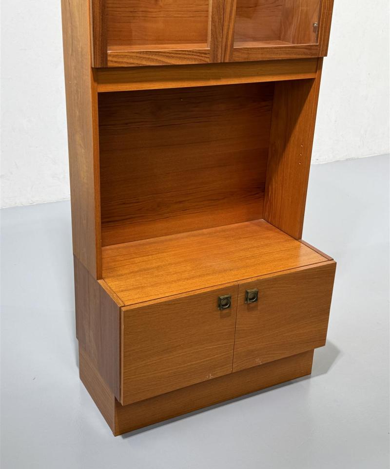 Vintage teak vitriini hyllykkä alakaappi