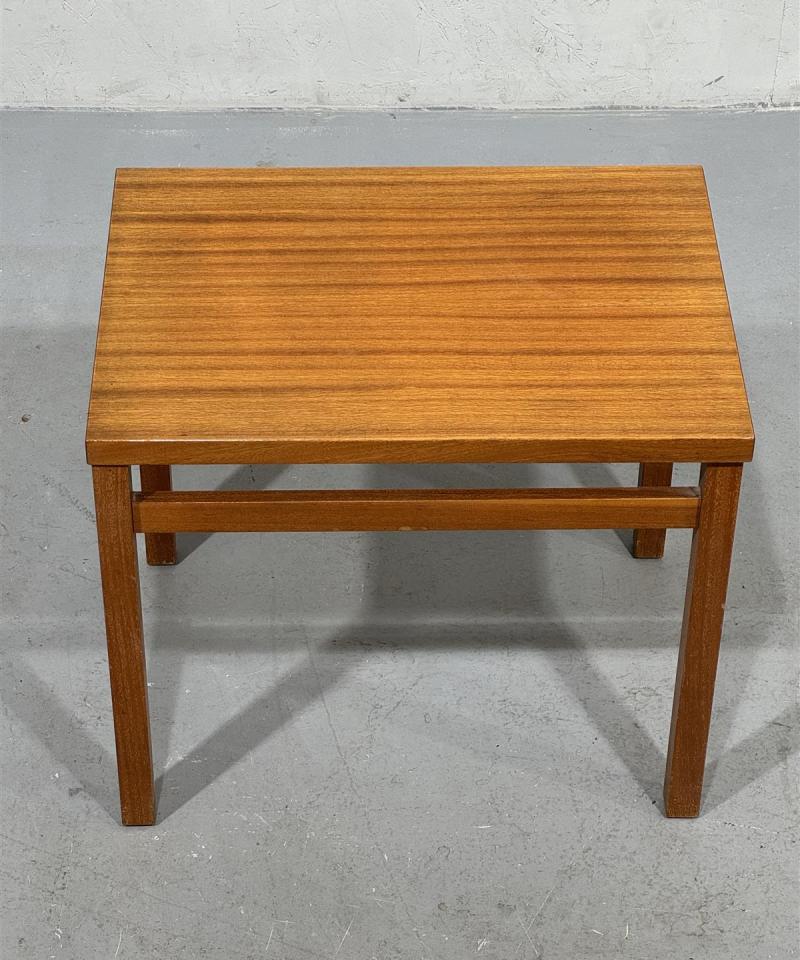 Vintage teak sivupöytä 55cm