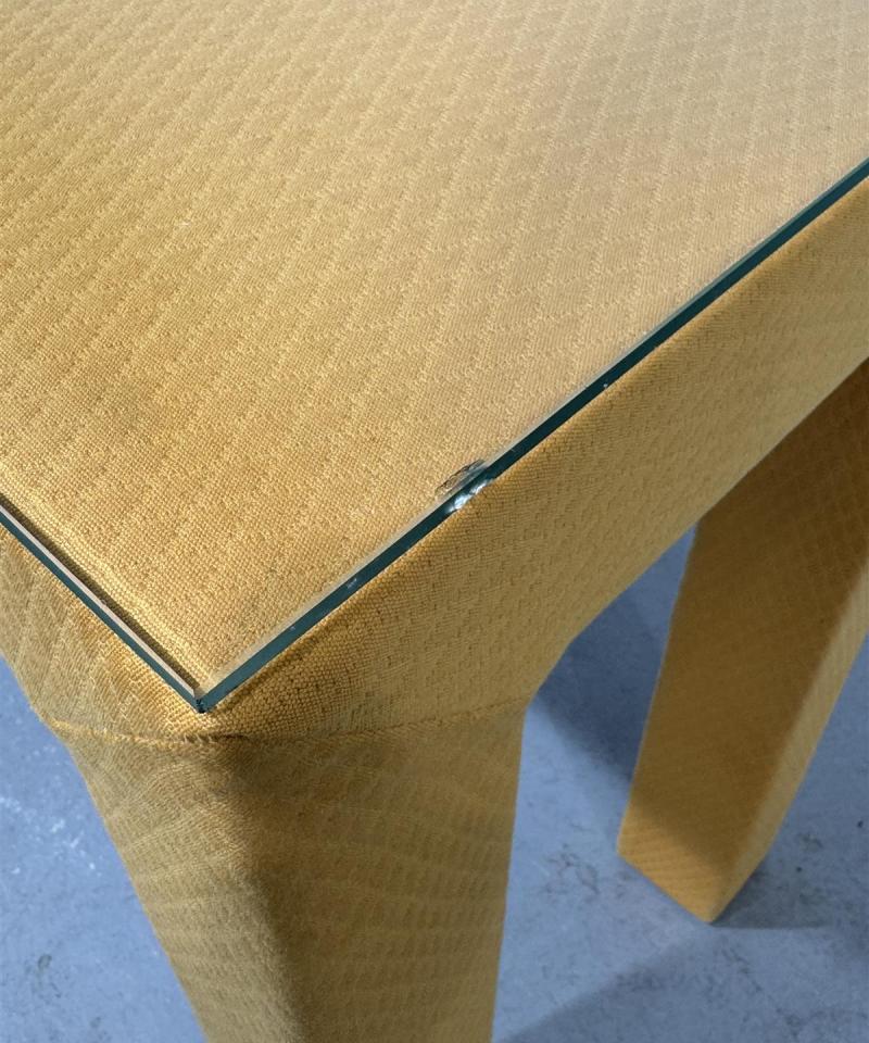 Sivupöytä 120x40 lasitasolla