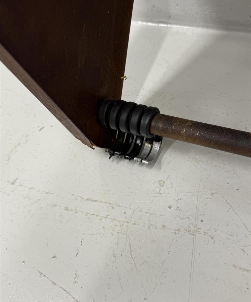 Vintage hattuhylly naulakko