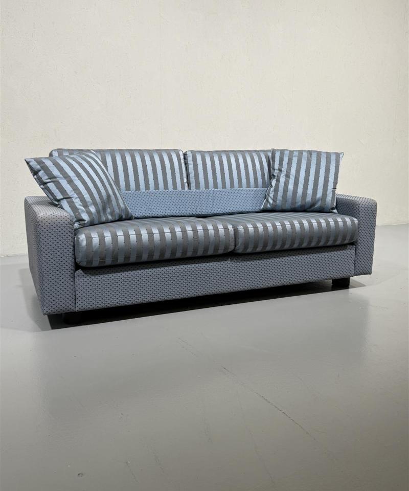 Raidallinen 2 istuttava sohva