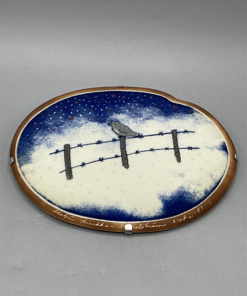 Arabia Varpunen seinälaatta, Heljä Liukko-Sundström