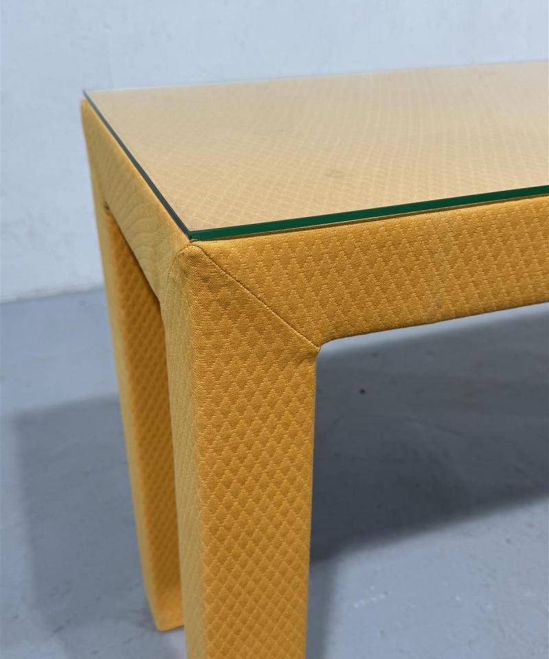 Sivupöytä 120x40 lasitasolla