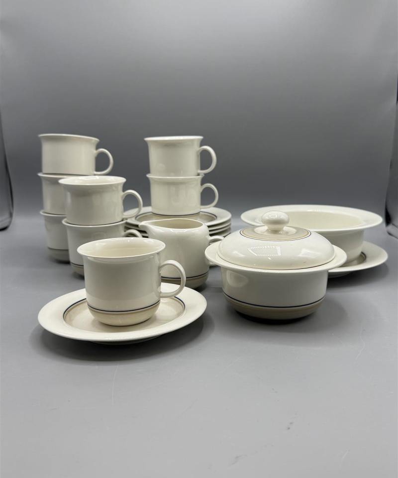 Arabia Arctica Seita kahviastiasto 12 osaa Raija Uosikkinen