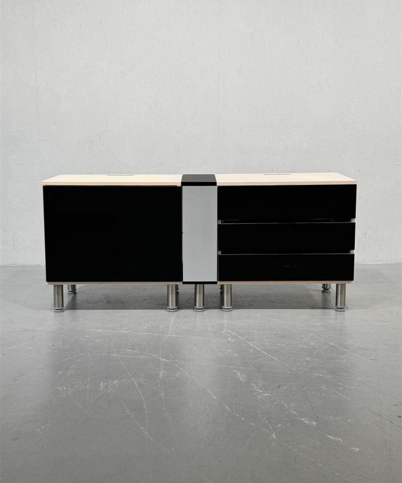 Säilytyskokonaisuus lipastoilla